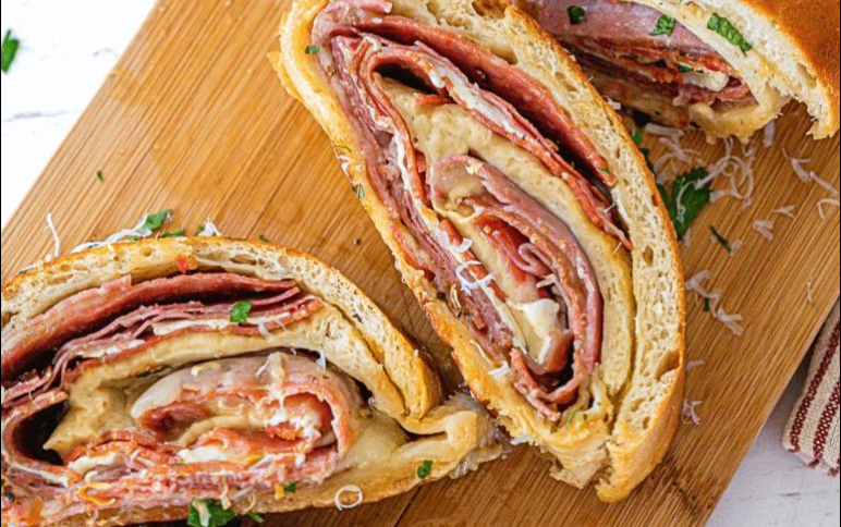 omboli & Calzone Trends 2026 | Why Folded Pizza Is Taking Over Summer ...
